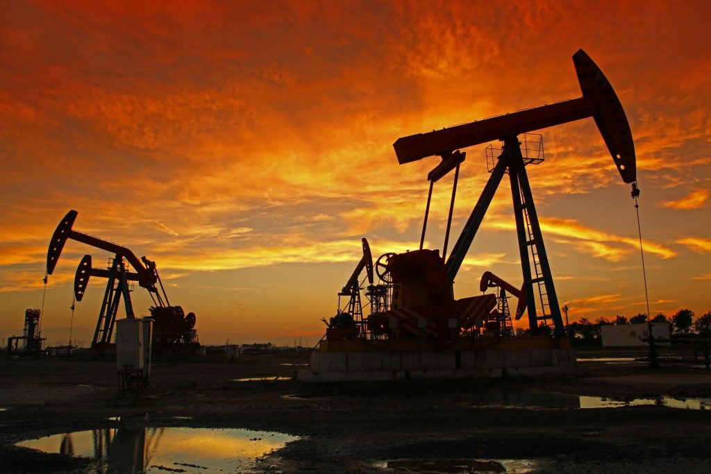 沙國、阿聯本是兄弟為何反目？「OPEC+」協商破局　專家曝未來油價變化要看「它」臉色