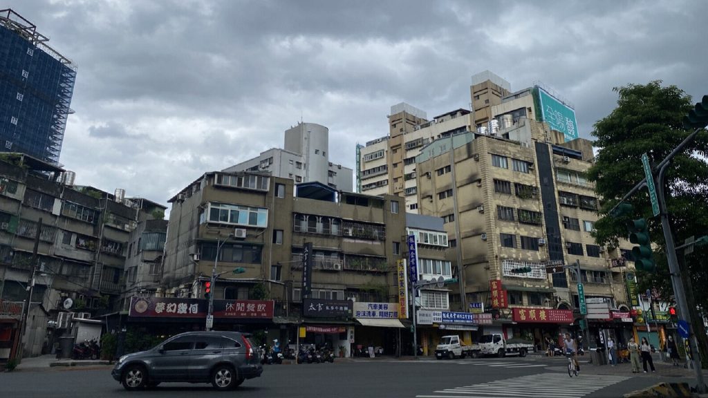 「建築執照」與「使用執照」是什麼？新手買房必懂的關鍵文件